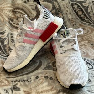 Women’s original Adidas NMD_R1